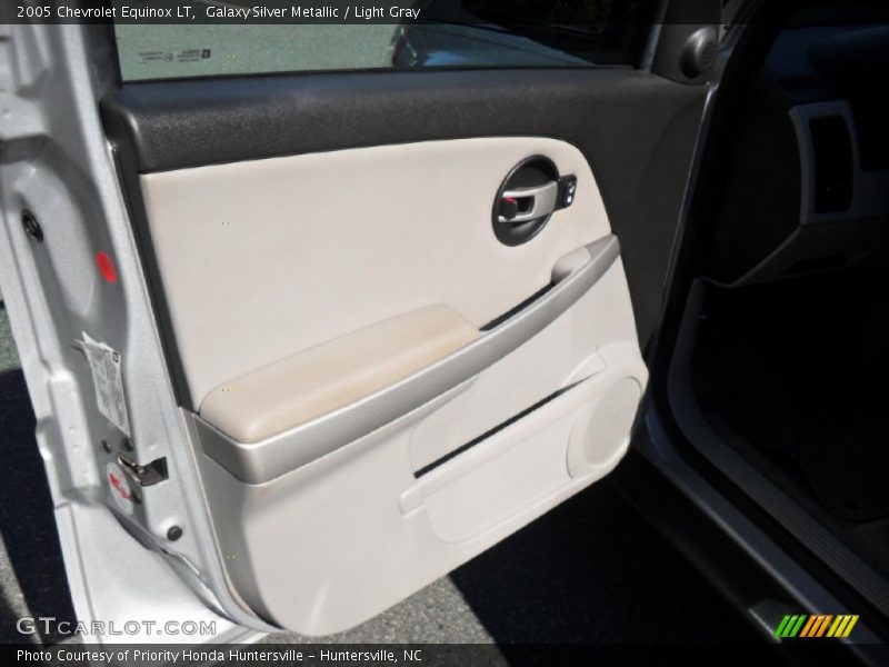 Galaxy Silver Metallic / Light Gray 2005 Chevrolet Equinox LT