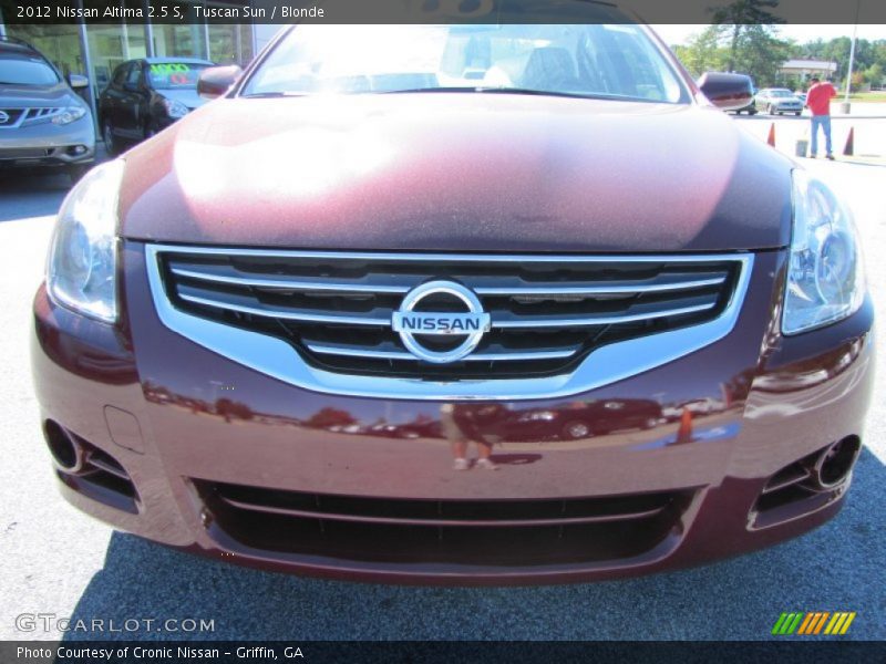 Tuscan Sun / Blonde 2012 Nissan Altima 2.5 S