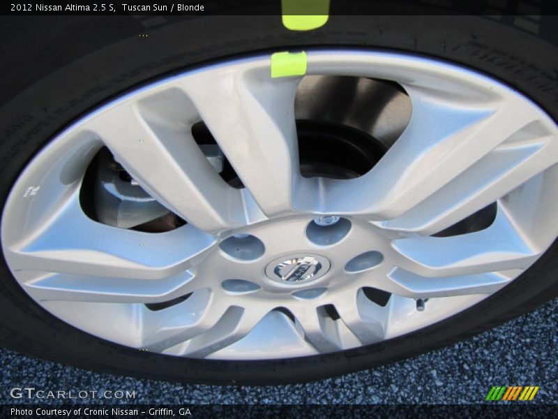 Tuscan Sun / Blonde 2012 Nissan Altima 2.5 S
