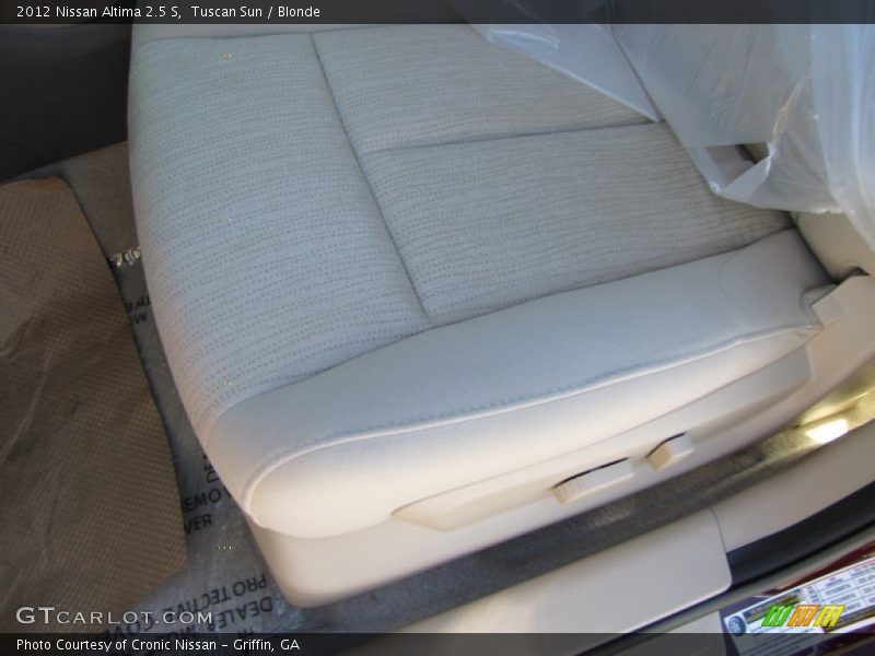 Tuscan Sun / Blonde 2012 Nissan Altima 2.5 S