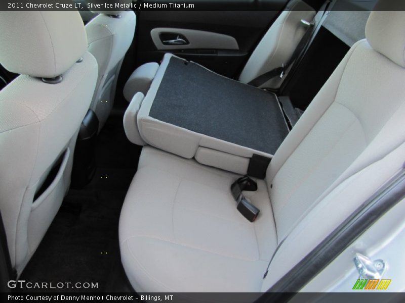 Silver Ice Metallic / Medium Titanium 2011 Chevrolet Cruze LT