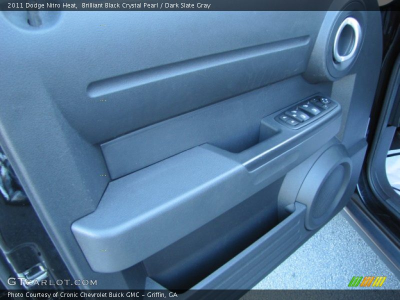 Brilliant Black Crystal Pearl / Dark Slate Gray 2011 Dodge Nitro Heat