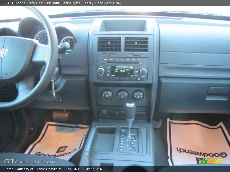 Brilliant Black Crystal Pearl / Dark Slate Gray 2011 Dodge Nitro Heat