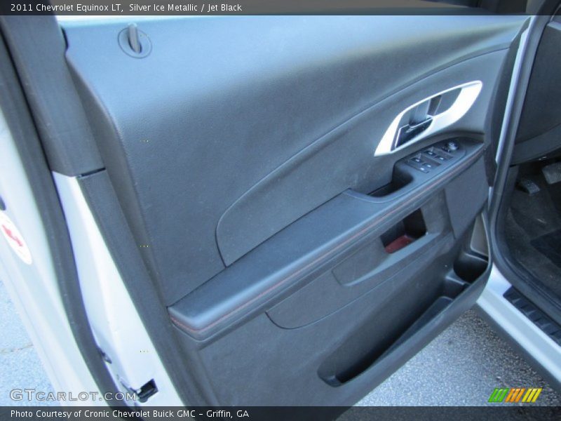 Silver Ice Metallic / Jet Black 2011 Chevrolet Equinox LT