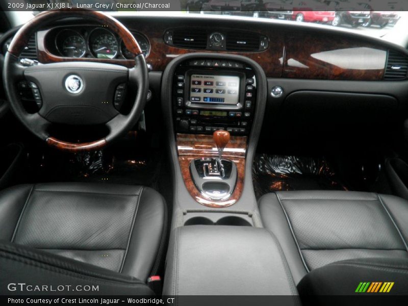 Dashboard of 2009 XJ XJ8 L