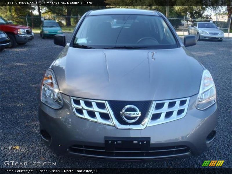 Gotham Gray Metallic / Black 2011 Nissan Rogue S