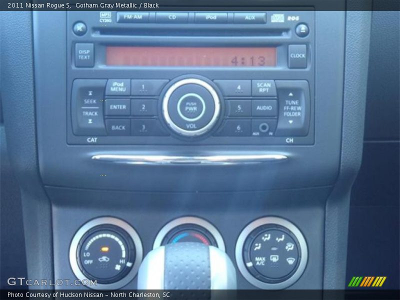Gotham Gray Metallic / Black 2011 Nissan Rogue S