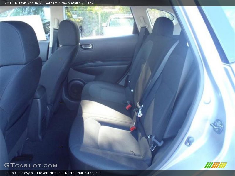 Gotham Gray Metallic / Black 2011 Nissan Rogue S