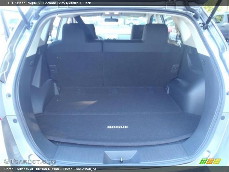 Gotham Gray Metallic / Black 2011 Nissan Rogue S