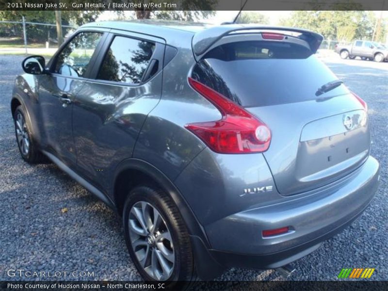 Gun Metallic / Black/Red w/Red Trim 2011 Nissan Juke SV