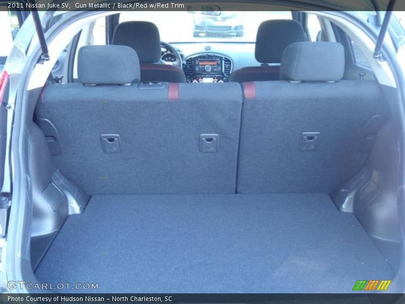 Gun Metallic / Black/Red w/Red Trim 2011 Nissan Juke SV