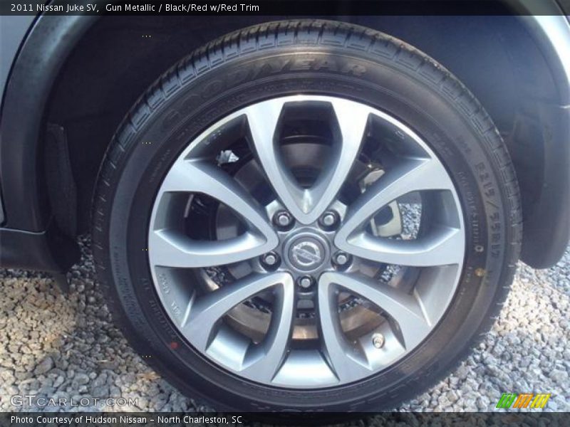 Gun Metallic / Black/Red w/Red Trim 2011 Nissan Juke SV