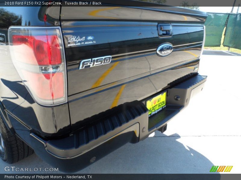 Tuxedo Black / Black 2010 Ford F150 FX2 SuperCrew