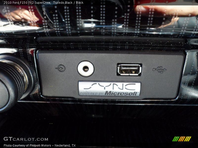 Tuxedo Black / Black 2010 Ford F150 FX2 SuperCrew
