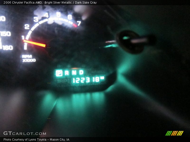 Bright Silver Metallic / Dark Slate Gray 2006 Chrysler Pacifica AWD