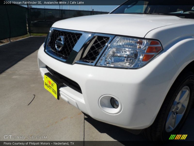 Avalanche White / Cafe Latte 2008 Nissan Pathfinder SE