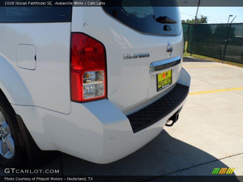 Avalanche White / Cafe Latte 2008 Nissan Pathfinder SE