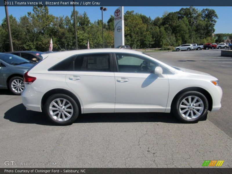 Blizzard Pearl White / Light Gray 2011 Toyota Venza I4