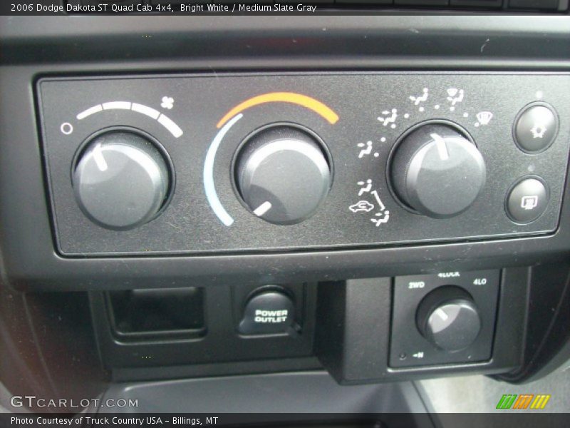 Controls of 2006 Dakota ST Quad Cab 4x4