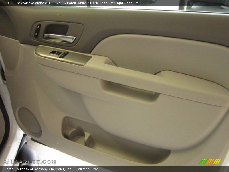 Summit White / Dark Titanium/Light Titanium 2012 Chevrolet Avalanche LT 4x4