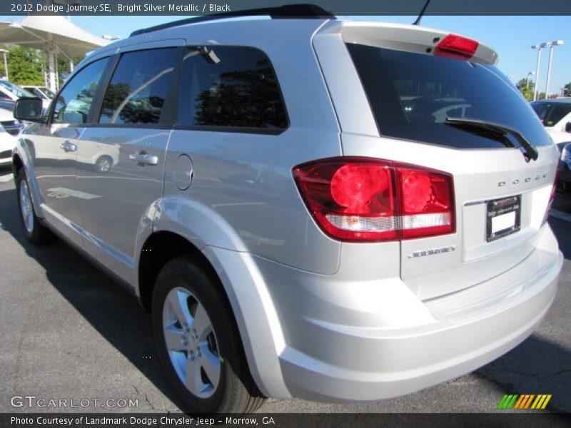 Bright Silver Metallic / Black 2012 Dodge Journey SE
