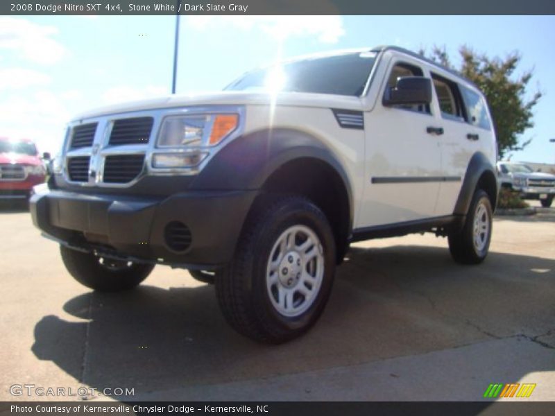 Stone White / Dark Slate Gray 2008 Dodge Nitro SXT 4x4