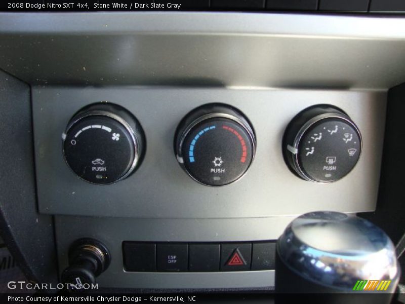 Stone White / Dark Slate Gray 2008 Dodge Nitro SXT 4x4