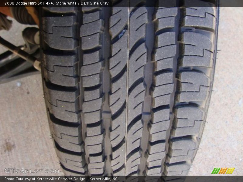 Stone White / Dark Slate Gray 2008 Dodge Nitro SXT 4x4