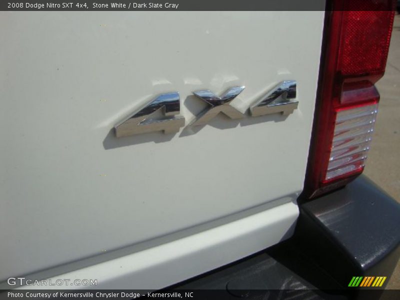 Stone White / Dark Slate Gray 2008 Dodge Nitro SXT 4x4