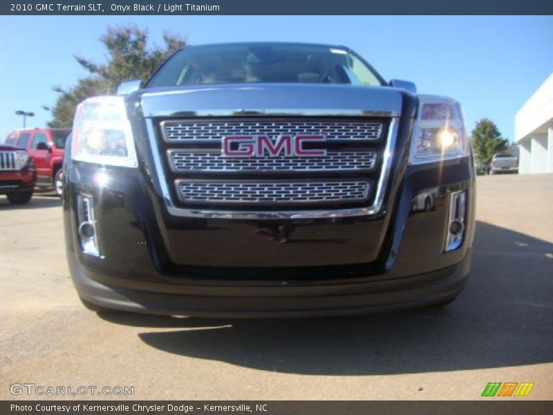 Onyx Black / Light Titanium 2010 GMC Terrain SLT