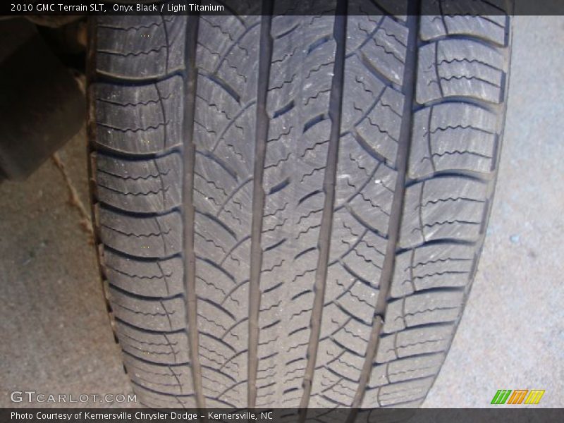 Onyx Black / Light Titanium 2010 GMC Terrain SLT