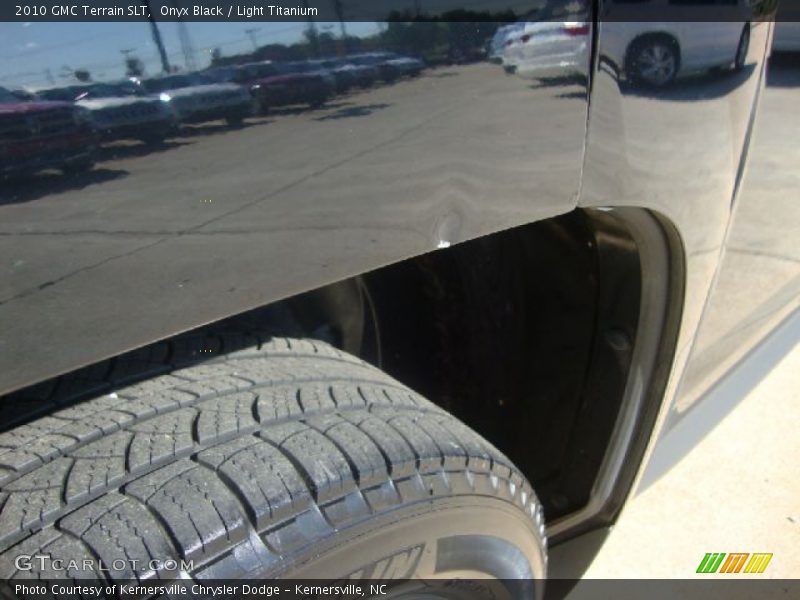 Onyx Black / Light Titanium 2010 GMC Terrain SLT