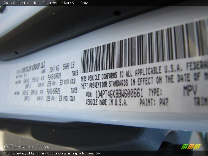 Bright White / Dark Slate Gray 2011 Dodge Nitro Heat