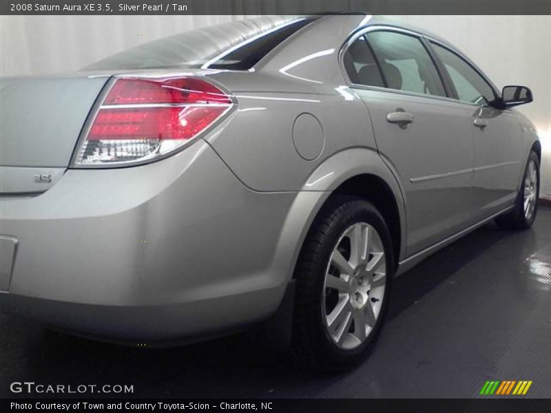 Silver Pearl / Tan 2008 Saturn Aura XE 3.5