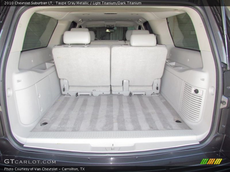  2010 Suburban LT Trunk
