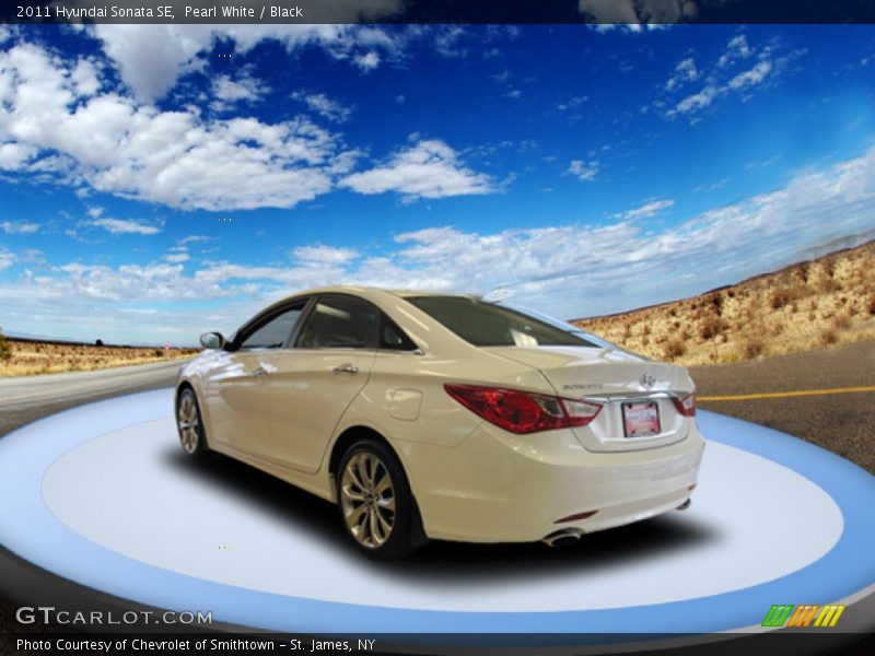 Pearl White / Black 2011 Hyundai Sonata SE