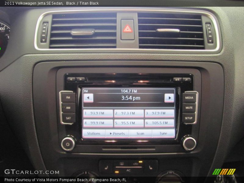 Black / Titan Black 2011 Volkswagen Jetta SE Sedan
