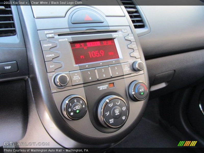 Clear White / Black Soul Logo Cloth 2010 Kia Soul +