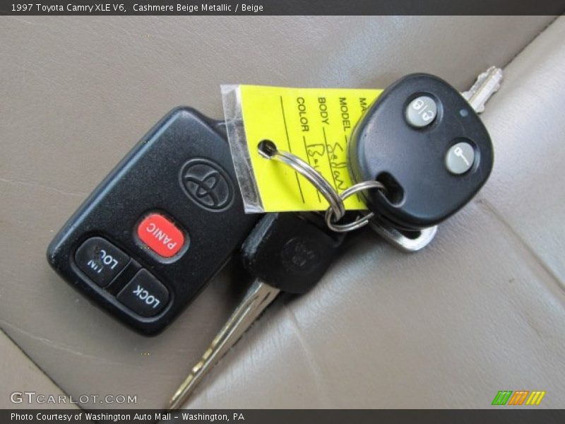 Cashmere Beige Metallic / Beige 1997 Toyota Camry XLE V6