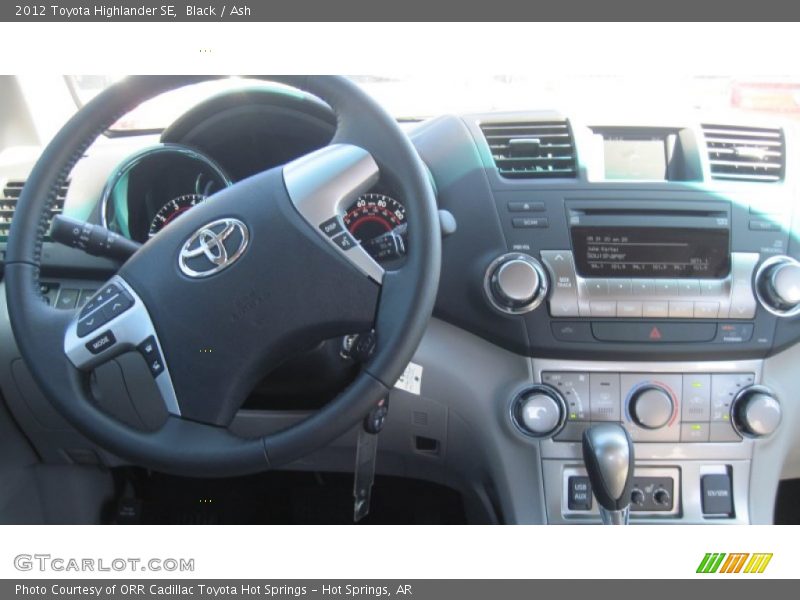 Black / Ash 2012 Toyota Highlander SE