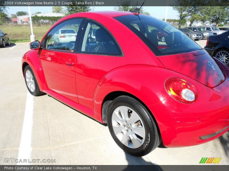 Salsa Red / Black 2009 Volkswagen New Beetle 2.5 Coupe