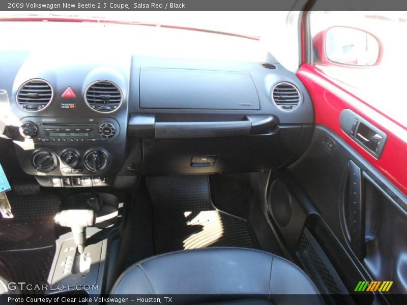 Salsa Red / Black 2009 Volkswagen New Beetle 2.5 Coupe