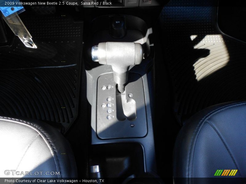 Salsa Red / Black 2009 Volkswagen New Beetle 2.5 Coupe