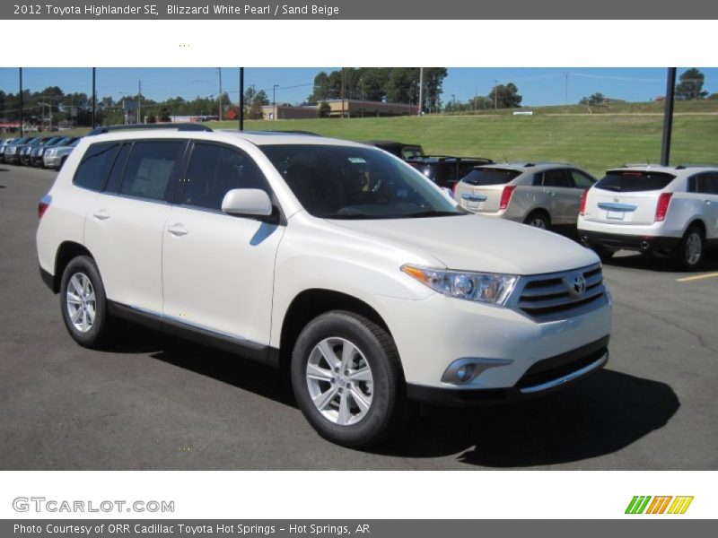 Blizzard White Pearl / Sand Beige 2012 Toyota Highlander SE