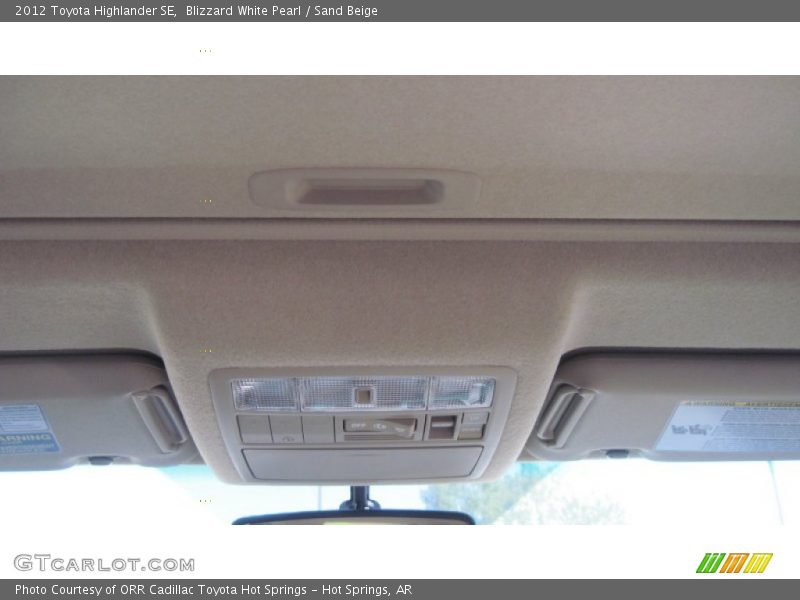 Blizzard White Pearl / Sand Beige 2012 Toyota Highlander SE