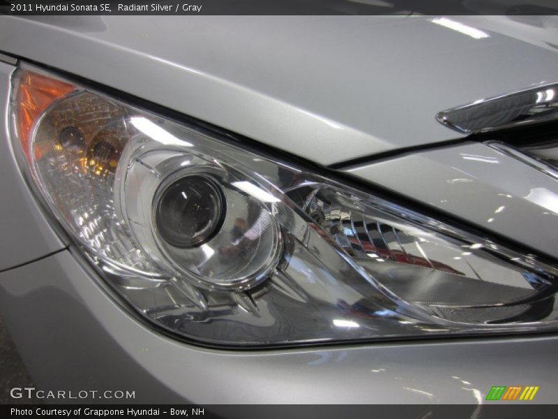 Radiant Silver / Gray 2011 Hyundai Sonata SE