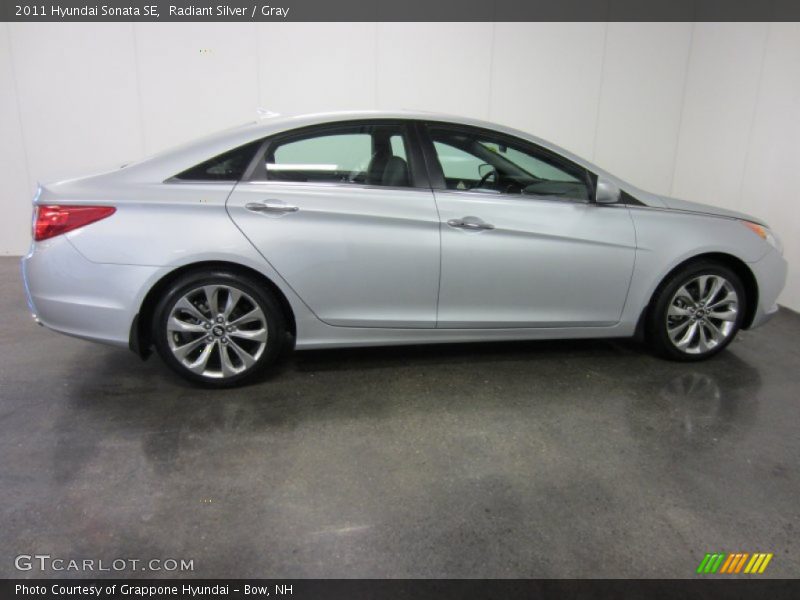 Radiant Silver / Gray 2011 Hyundai Sonata SE
