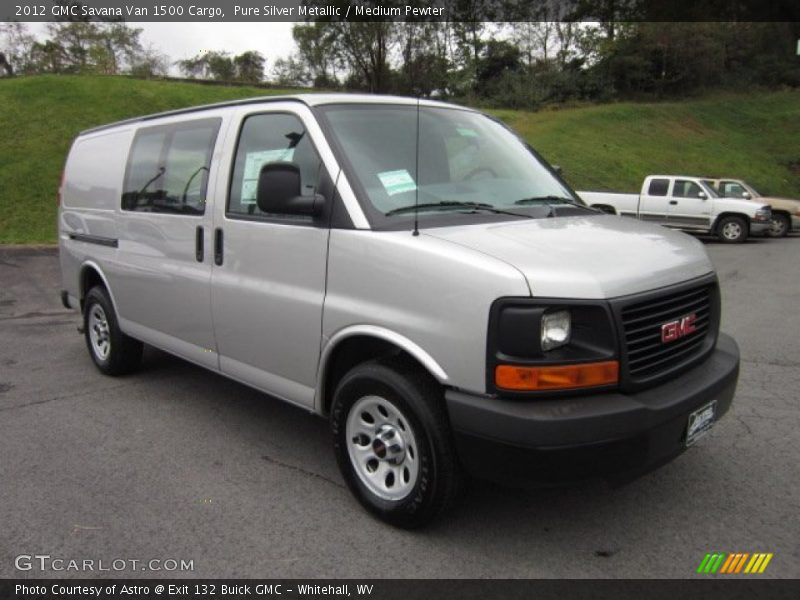 Front 3/4 View of 2012 Savana Van 1500 Cargo