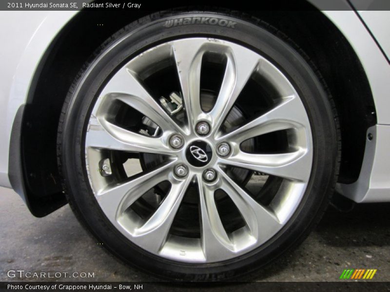 Radiant Silver / Gray 2011 Hyundai Sonata SE