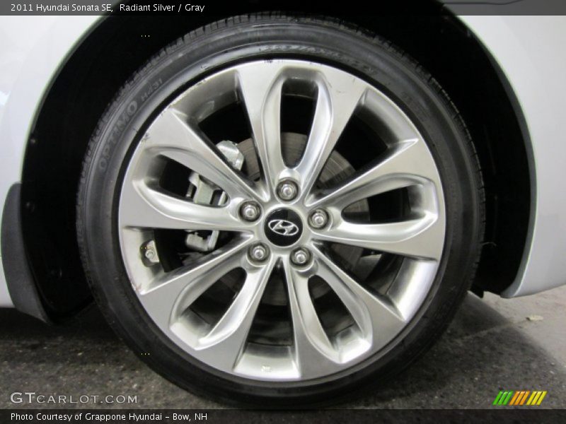 Radiant Silver / Gray 2011 Hyundai Sonata SE